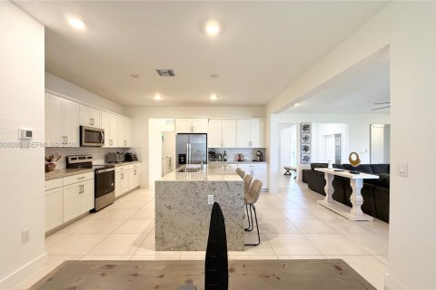 Casa en venta en Homestead, Florida, 4 dormitorios, 286.6 m2 № 2054861 - foto 15