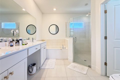 Casa en venta en Homestead, Florida, 4 dormitorios, 286.6 m2 № 2054861 - foto 27