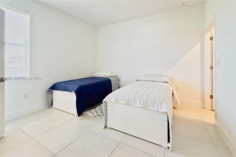 Casa en venta en Homestead, Florida, 4 dormitorios, 286.6 m2 № 2054861 - foto 24