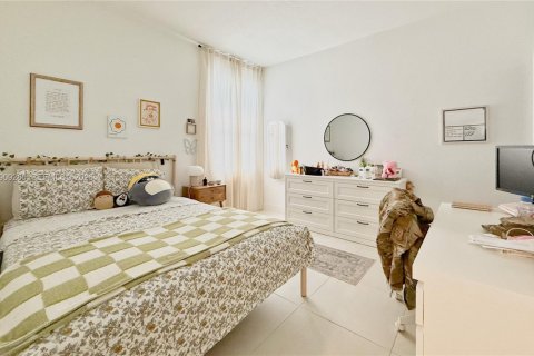 Casa en venta en Homestead, Florida, 4 dormitorios, 286.6 m2 № 2054861 - foto 23