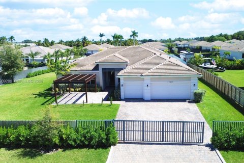 Casa en venta en Homestead, Florida, 4 dormitorios, 286.6 m2 № 2054861 - foto 3