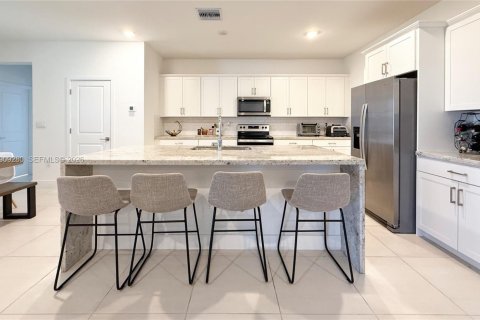 Casa en venta en Homestead, Florida, 4 dormitorios, 286.6 m2 № 2054861 - foto 13