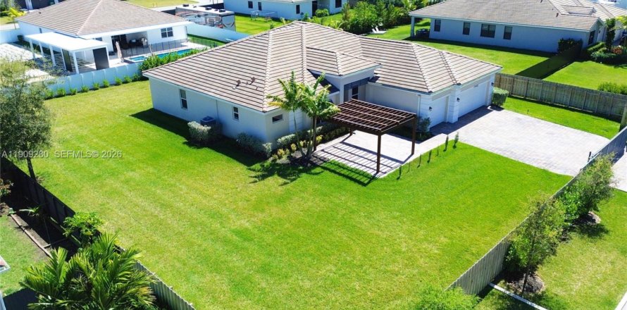 Casa en Homestead, Florida 4 dormitorios, 286.6 m2 № 2054861