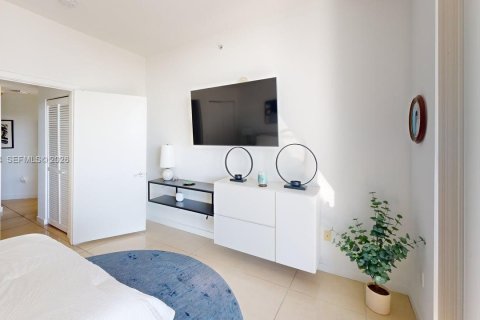 Снять в аренду кондоминиум в Майами, Флорида 2 спальни, 102.56м2, № 2040247 - фото 9