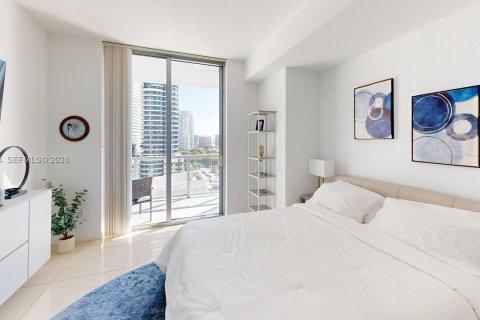 Снять в аренду кондоминиум в Майами, Флорида 2 спальни, 102.56м2, № 2040247 - фото 8