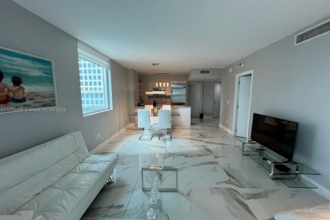 Condo in Miami, Florida, 2 bedrooms  № 1693033 - photo 30