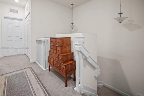 Adosado en venta en Hialeah, Florida, 4 dormitorios, 177.81 m2 № 1920711 - foto 20