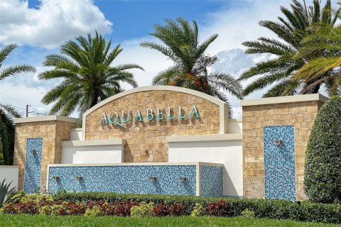 Adosado en venta en Hialeah, Florida, 4 dormitorios, 177.81 m2 № 1920711 - foto 2