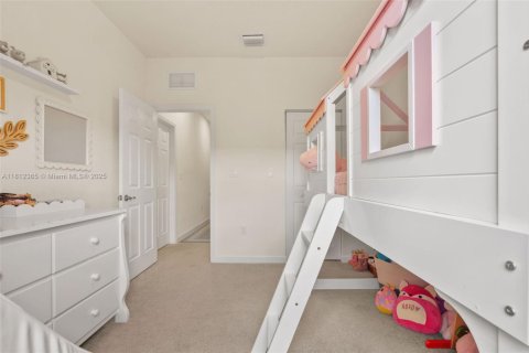 Adosado en venta en Hialeah, Florida, 4 dormitorios, 177.81 m2 № 1920711 - foto 30