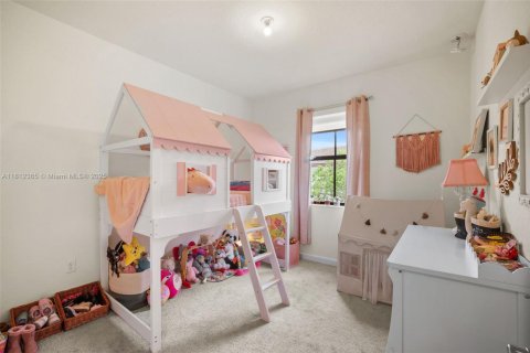 Adosado en venta en Hialeah, Florida, 4 dormitorios, 177.81 m2 № 1920711 - foto 29