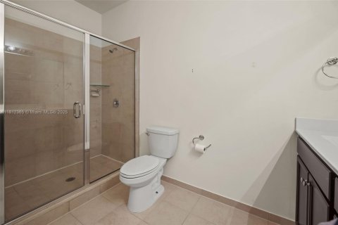 Adosado en venta en Hialeah, Florida, 4 dormitorios, 177.81 m2 № 1920711 - foto 25