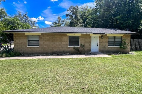Apartamento en alquiler en Gainesville, Florida, 3 dormitorios, 94.48 m2 № 1901325 - foto 1