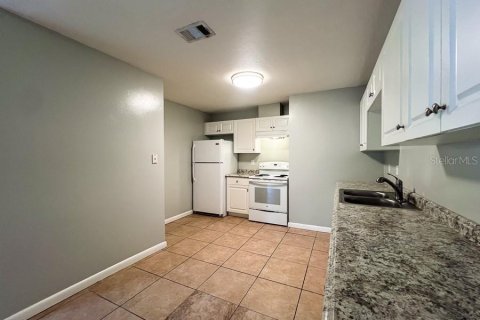 Apartamento en alquiler en Gainesville, Florida, 3 dormitorios, 94.48 m2 № 1901325 - foto 9