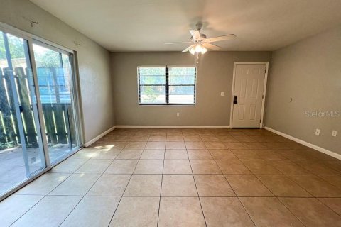 Apartamento en alquiler en Gainesville, Florida, 3 dormitorios, 94.48 m2 № 1901325 - foto 12