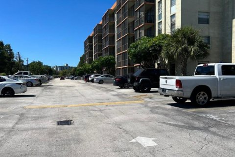 Снять в аренду кондоминиум в Норт-Майами-Бич, Флорида 1 спальня, 66.89м2, № 1974648 - фото 1