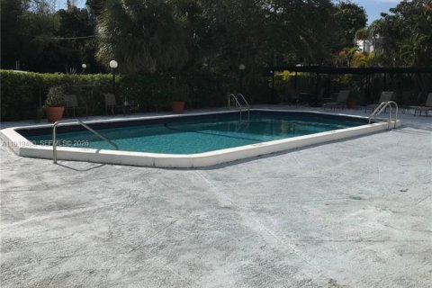 Снять в аренду кондоминиум в Норт-Майами-Бич, Флорида 1 спальня, 66.89м2, № 1974648 - фото 18