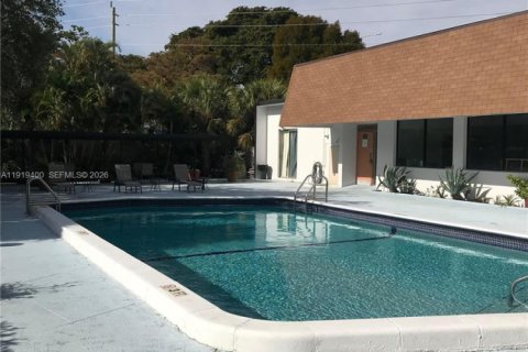 Снять в аренду кондоминиум в Норт-Майами-Бич, Флорида 1 спальня, 66.89м2, № 1974648 - фото 19