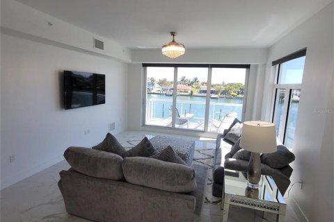 Condo in Clearwater, Florida, 4 bedrooms  № 2156511 - photo 5