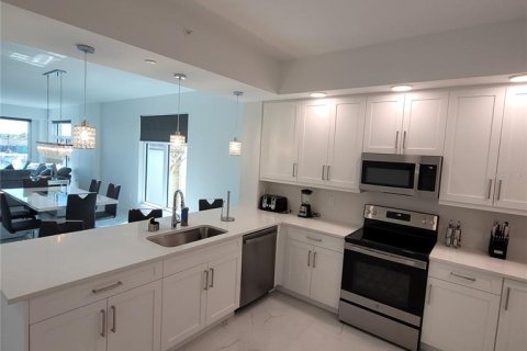 Condo in Clearwater, Florida, 4 bedrooms  № 2156511 - photo 10