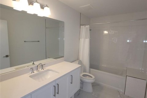 Condo in Clearwater, Florida, 4 bedrooms  № 2156511 - photo 29