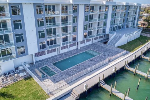 Condo in Clearwater, Florida, 4 bedrooms  № 2156511 - photo 14