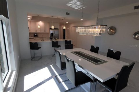 Condo in Clearwater, Florida, 4 bedrooms  № 2156511 - photo 6