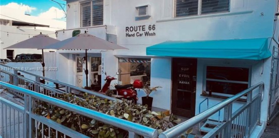 Condo in Miami Beach, Florida, 2 bedrooms  № 1971165