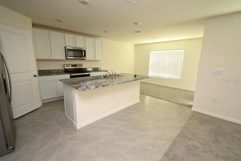Casa en venta en Dade City, Florida, 3 dormitorios, 180.42 m2 № 2201023 - foto 6