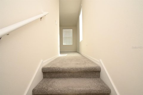 Casa en venta en Dade City, Florida, 3 dormitorios, 180.42 m2 № 2201023 - foto 9