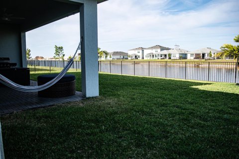 Villa ou maison à vendre à Port St. Lucie, Floride: 4 chambres, 255.2 m2 № 2421332 - photo 24