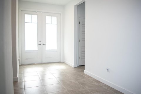 Villa ou maison à vendre à Port St. Lucie, Floride: 4 chambres, 255.2 m2 № 2421332 - photo 4