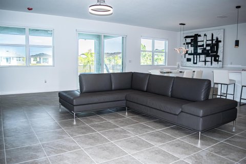 Villa ou maison à vendre à Port St. Lucie, Floride: 4 chambres, 255.2 m2 № 2421332 - photo 5