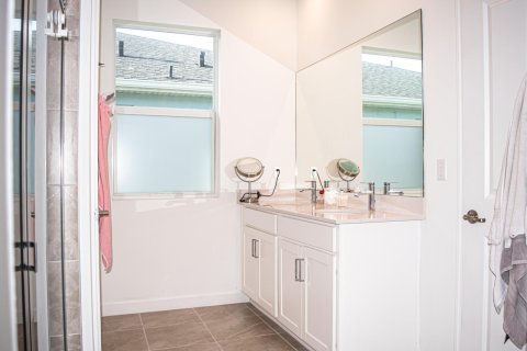 Villa ou maison à vendre à Port St. Lucie, Floride: 4 chambres, 255.2 m2 № 2421332 - photo 11