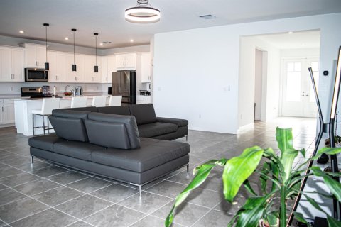 Villa ou maison à vendre à Port St. Lucie, Floride: 4 chambres, 255.2 m2 № 2421332 - photo 6