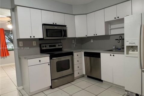 Casa en alquiler en Cooper City, Florida, 2 dormitorios, 90.39 m2 № 2044832 - foto 7