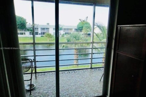 Condominio en venta en West Palm Beach, Florida, 1 dormitorio, 60.01 m2 № 1985619 - foto 6