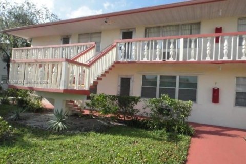 Condominio en venta en West Palm Beach, Florida, 1 dormitorio, 60.01 m2 № 1985619 - foto 1