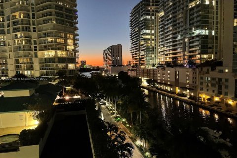 Appartement à louer à Sunny Isles Beach, Floride: 2 chambres, 163.51 m2 № 1946492 - photo 9