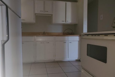 Apartment in Port Charlotte, Florida 2 bedrooms, 77.67 sq.m. № 1912364 - photo 5