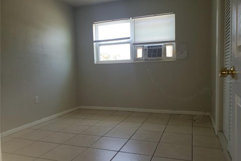 Apartment in Port Charlotte, Florida 2 bedrooms, 77.67 sq.m. № 1912364 - photo 3