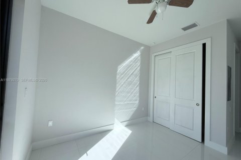 Villa ou maison à louer à Naples, Floride: 2 chambres № 2045963 - photo 10