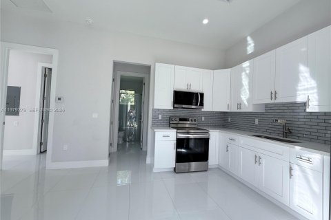 Villa ou maison à louer à Naples, Floride: 2 chambres № 2045963 - photo 14