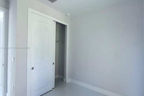 Villa ou maison à louer à Naples, Floride: 2 chambres № 2045963 - photo 7