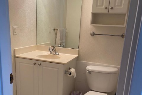 Copropriété à louer à Hollywood, Floride: 44.78 m2 № 1091847 - photo 1