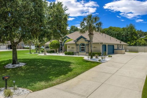 House in Ocala, Florida 4 bedrooms, 376.53 sq.m. № 2223334 - photo 3