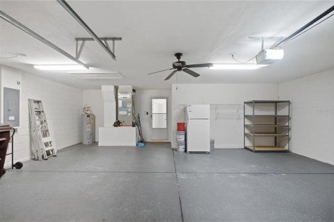 Villa ou maison à vendre à Kissimmee, Floride: 4 chambres, 222.5 m2 № 2149836 - photo 30