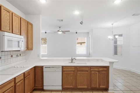 Villa ou maison à vendre à Kissimmee, Floride: 4 chambres, 222.5 m2 № 2149836 - photo 8