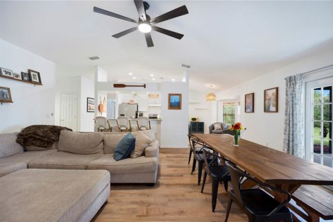 House in Lakeland, Florida 3 bedrooms, 138.61 sq.m. № 1910556 - photo 8