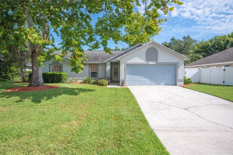 House in Lakeland, Florida 3 bedrooms, 138.61 sq.m. № 1910556 - photo 2