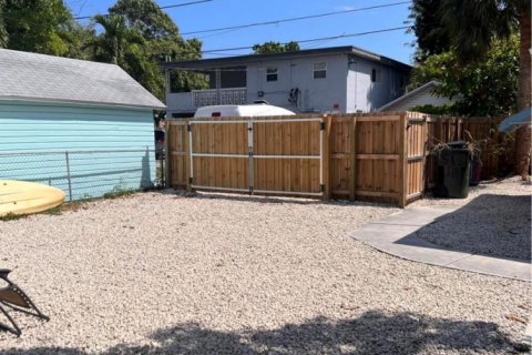 Casa en alquiler en Dania Beach, Florida, 2 dormitorios, 242.2 m2 № 2181957 - foto 10